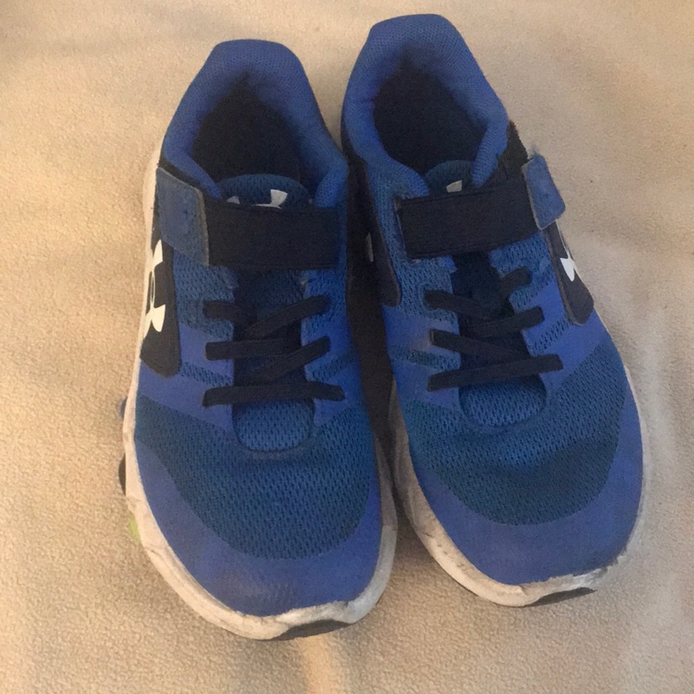 Under Armour Sneakers